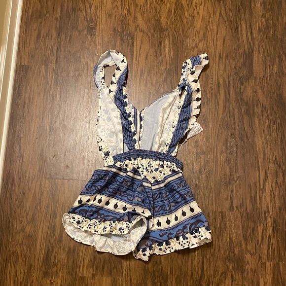 backless romper - Picture 2 of 2